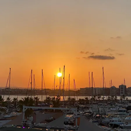 Amazing 2-bedrooms With Pool Center * Торевьиа