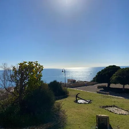 Amazing 2-bedrooms With Pool Center *