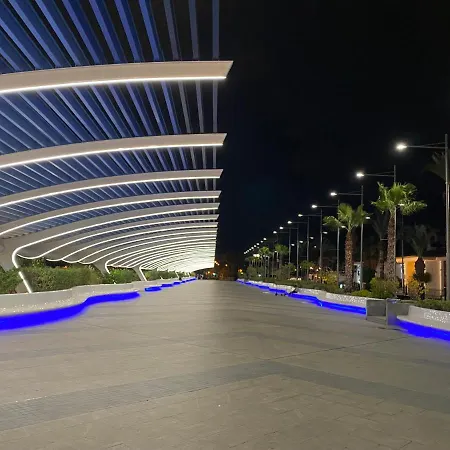 Amazing 2-bedrooms With Pool Center Апартаменты