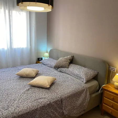 Amazing 2-bedrooms With Pool Center Apartment *